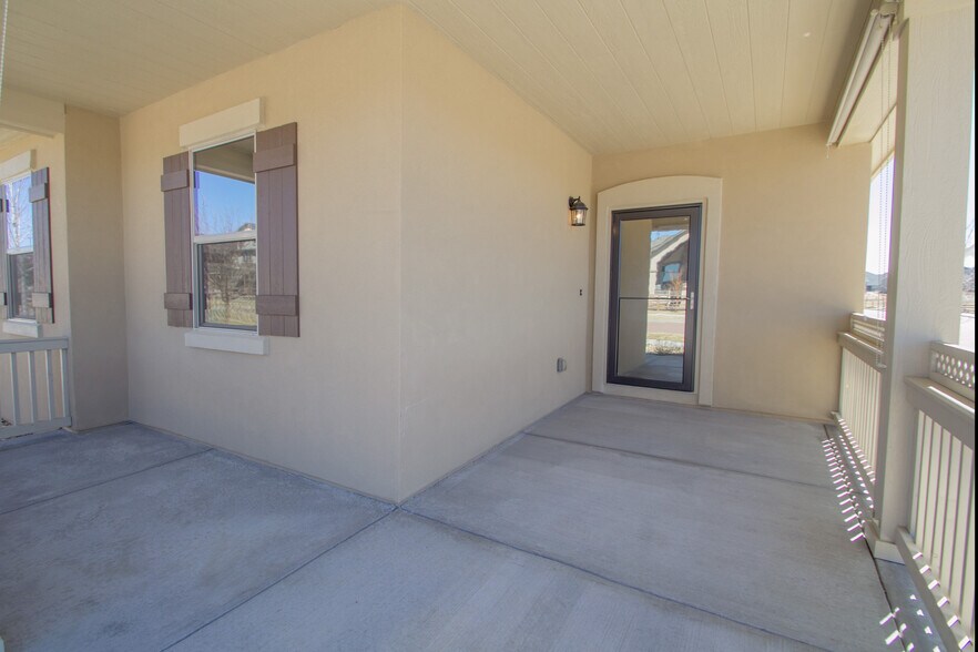 Front porch - 1810 Volterra Way