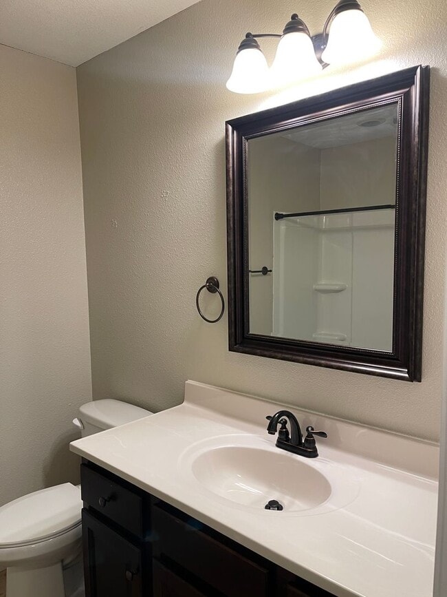 Building Photo - AVAILABLE!!!