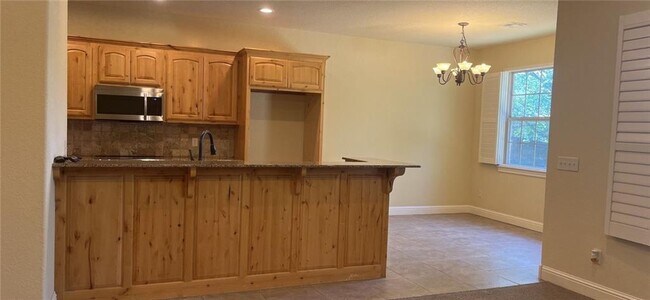 Building Photo - 4405 SW Wheatgrass Blvd