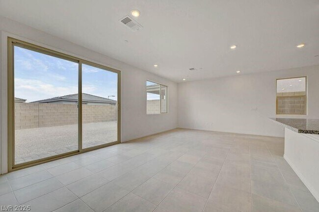 Building Photo - 1550 Rock Kestrel St