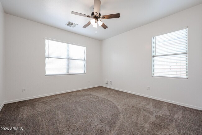 Building Photo - 41298 W Park Hill Dr