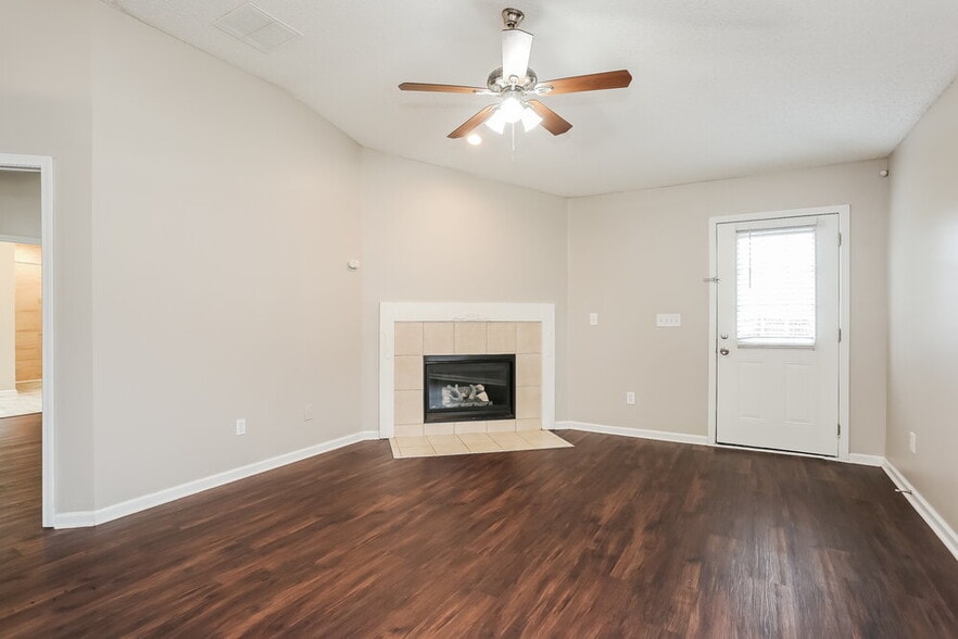 Building Photo - 8628 Springtree Road