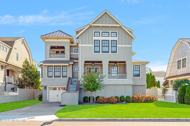 Building Photo - 45 Strickland St