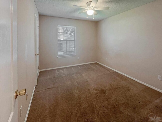 Building Photo - 902 Catskill Ln