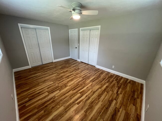 Building Photo - 9417 SW 52nd St