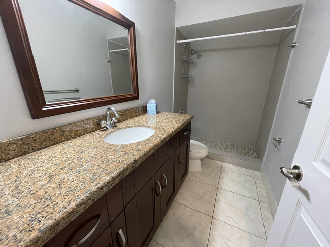 Building Photo - 9173 Tivoli Pl