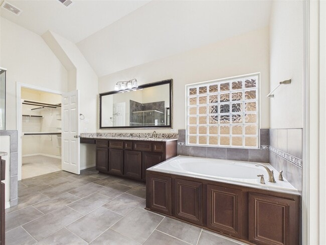 Building Photo - 10606 Shadow Elm Ct