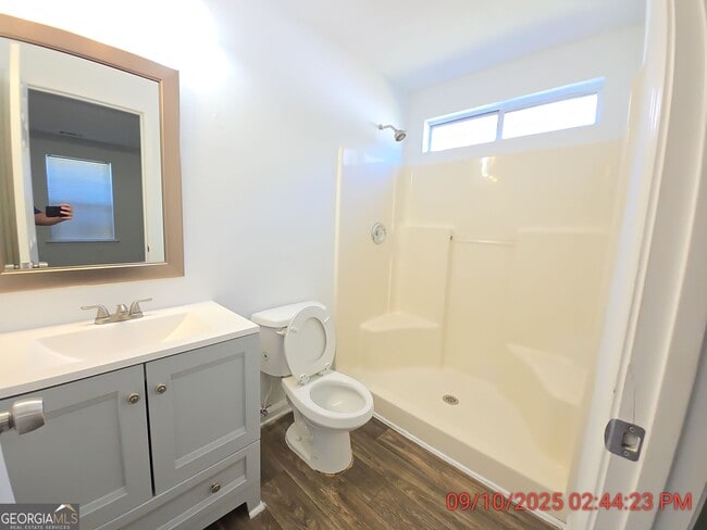 Building Photo - 121 Crystal Brook
