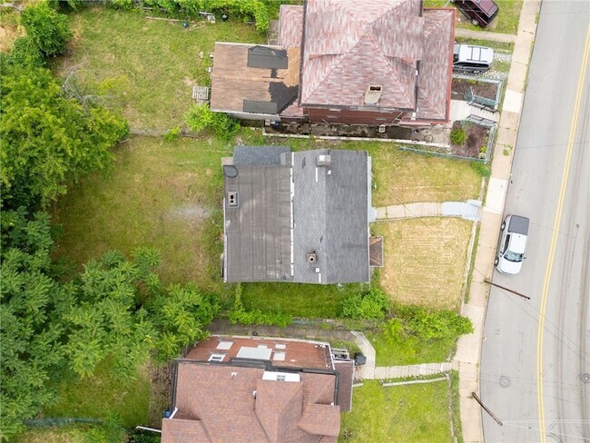 Building Photo - 160 Hazelwood Ave