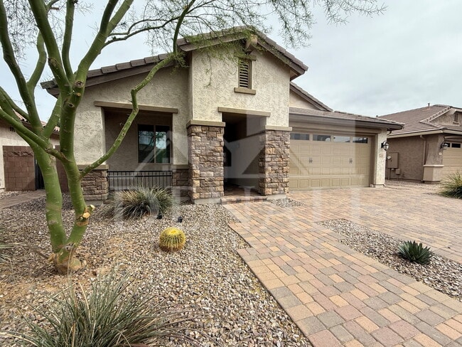 Building Photo - 244 E Prescott Dr