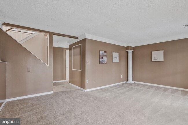 Building Photo - 14669 Cambridge Cir