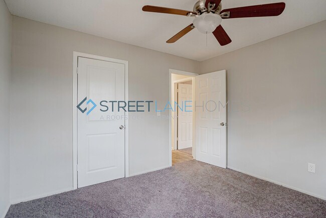 Building Photo - 123 Knowlandwood Cir
