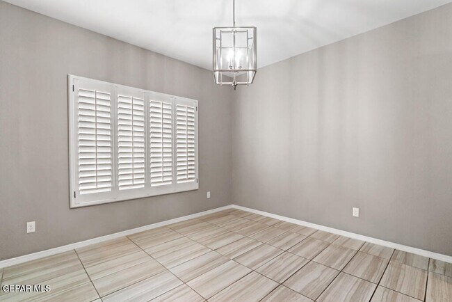 Building Photo - 297 Denim St