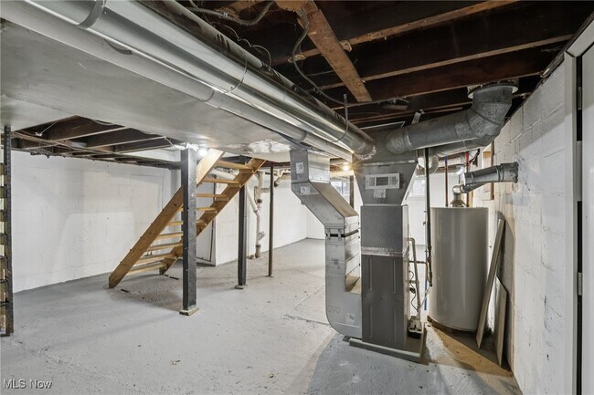 Building Photo - 133 N Pearl St