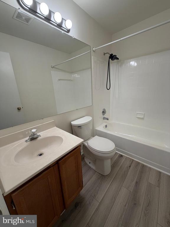 Building Photo - 10740 Brice Ct