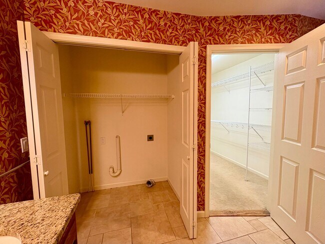 Building Photo - 3 bedroom 2.5 bathroom Townhome in Mount Joy!