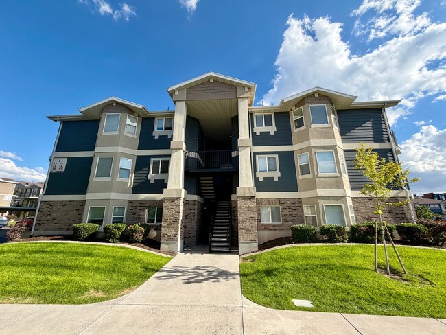 Building Photo - 117 Calbourne Ln