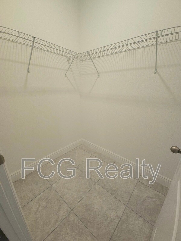 Building Photo - 10616 N Didiscus Dr