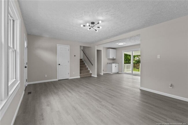 Building Photo - 7326 Hyannis Dr