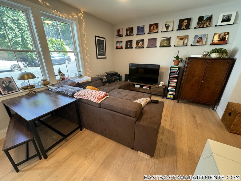 Primary Photo - 226 Princeton St