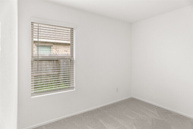 Building Photo - 4627 Sterling Pr Trl