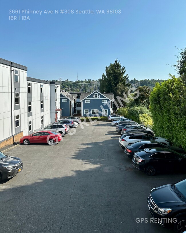 Building Photo - 3661 Phinney Ave N