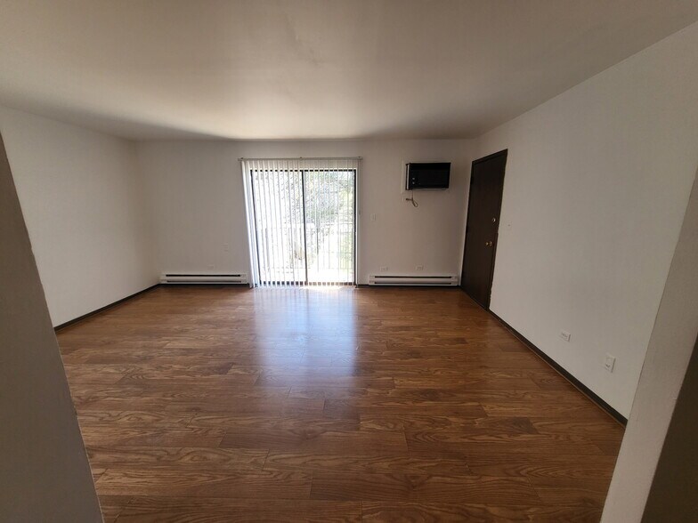 Building Photo - 1525 Norway Ln