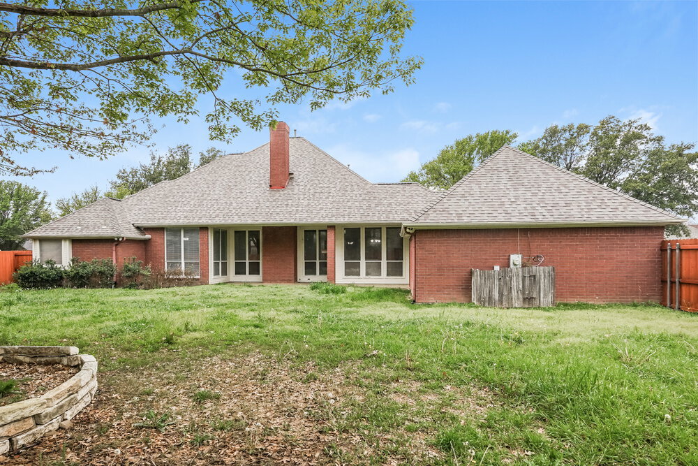 Building Photo - 708 St Johns Dr