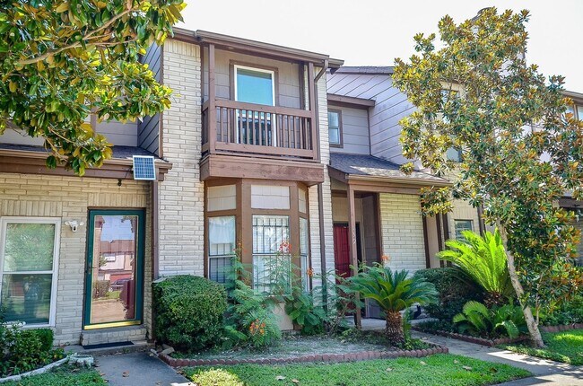 Building Photo - 12300 Brookglade Cir