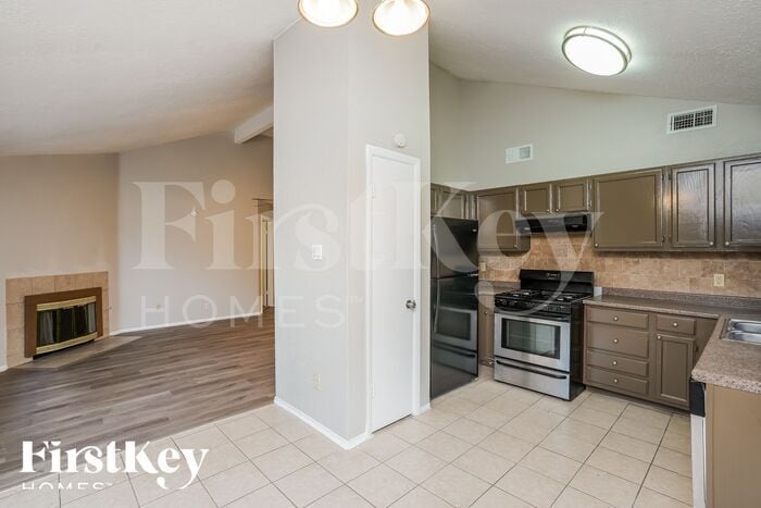 Building Photo - 9614 Pale Star Dr