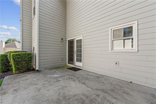 Building Photo - 969 Light House Way