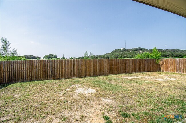 Building Photo - 303 Danielle Dr