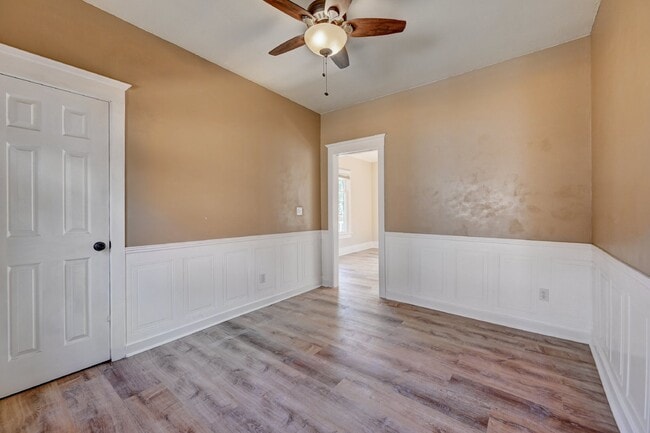Building Photo - $1,750.00 - 2 Bedrooms, 1 Bathroom, Single...