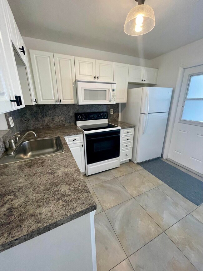 Building Photo - 3777 NW 78th Ave