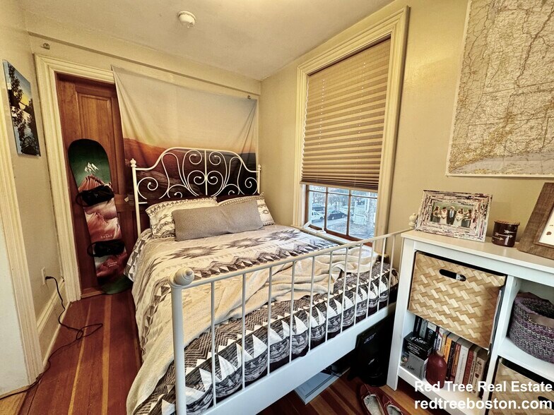 Building Photo - 24 Grovenor Rd