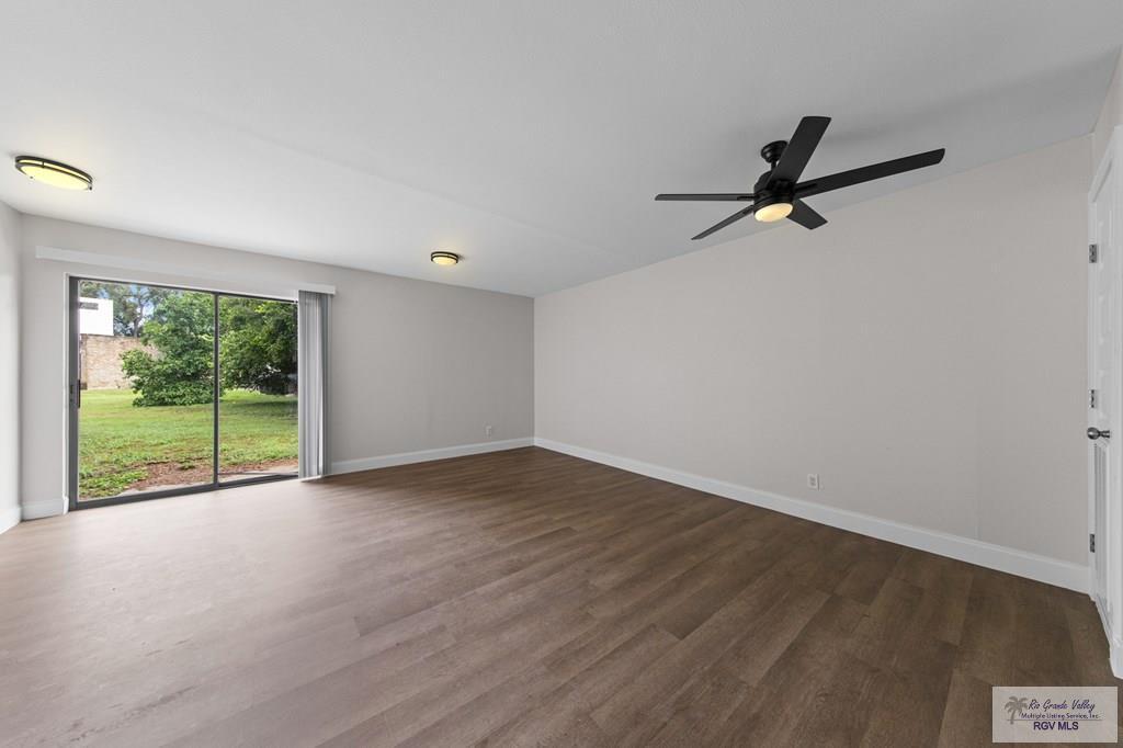 Building Photo - 805 Continental Dr