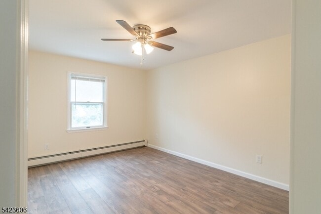 Building Photo - 75 Park Ave