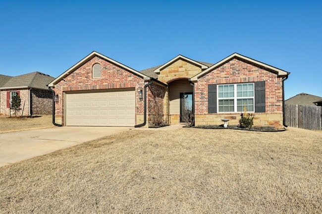 Building Photo - Gorgeous 4 Bed 2 Bath Home in Heart Of Mustang!!