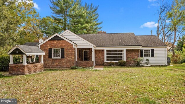 Primary Photo - 2 Bailey Dr