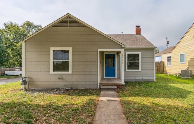 Primary Photo - 3424 E 5th Pl