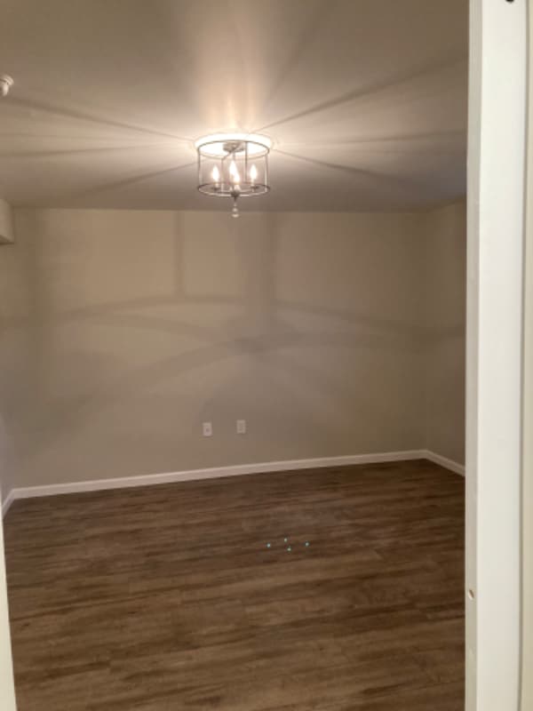 Building Photo - 1050 Stonybridge or Stoneybridge Dr