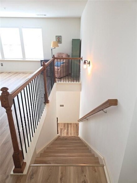 Building Photo - 2281 Attewood Dr