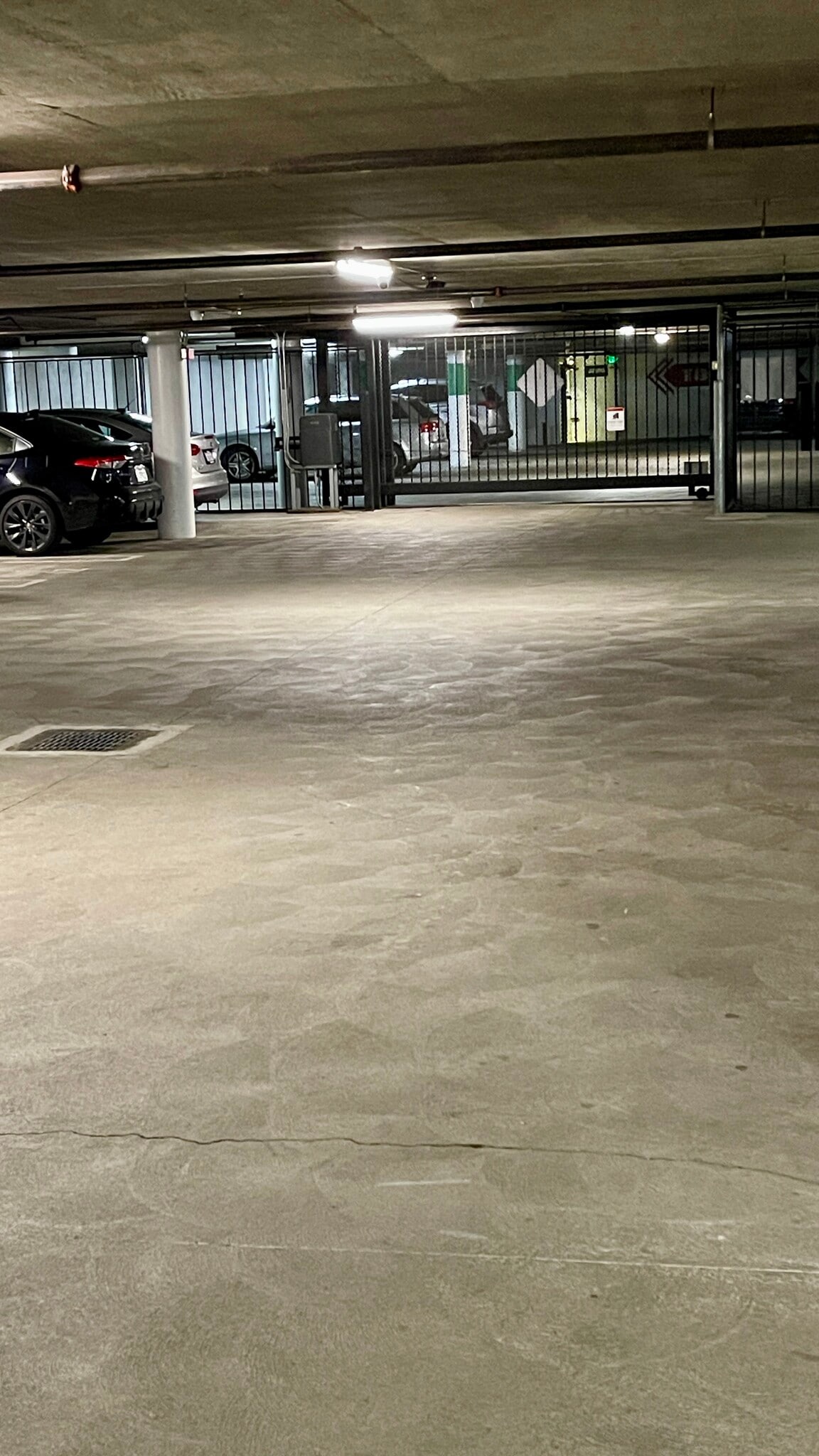 Building Photo - 2255 Showers Dr