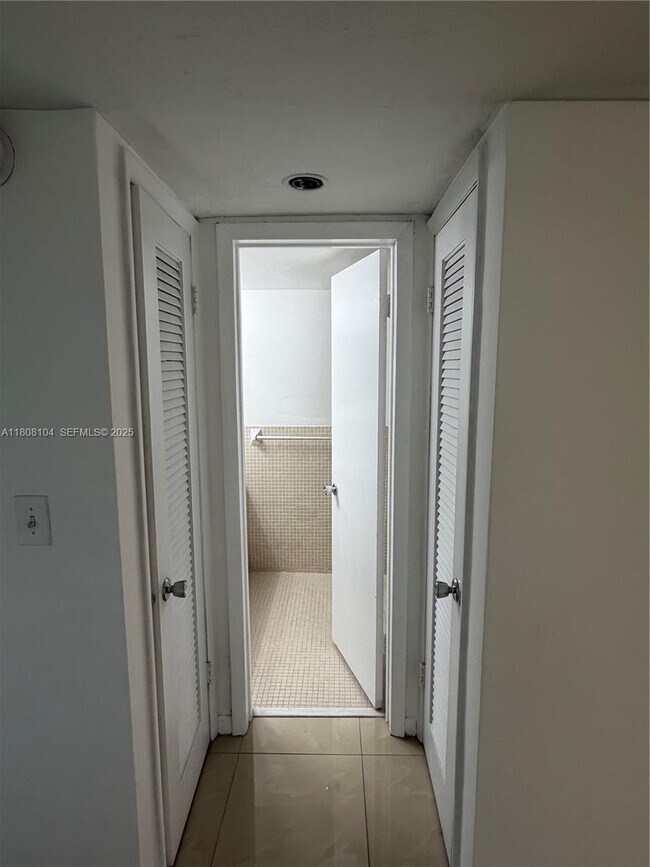 Building Photo - 7410 SW 82nd St