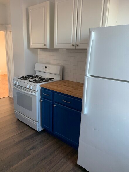 kitchen - 16 Paulison Ave
