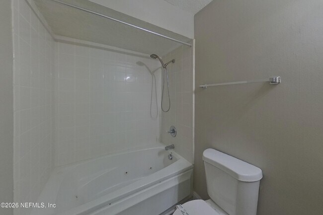 Building Photo - 554 Peregrine Ct