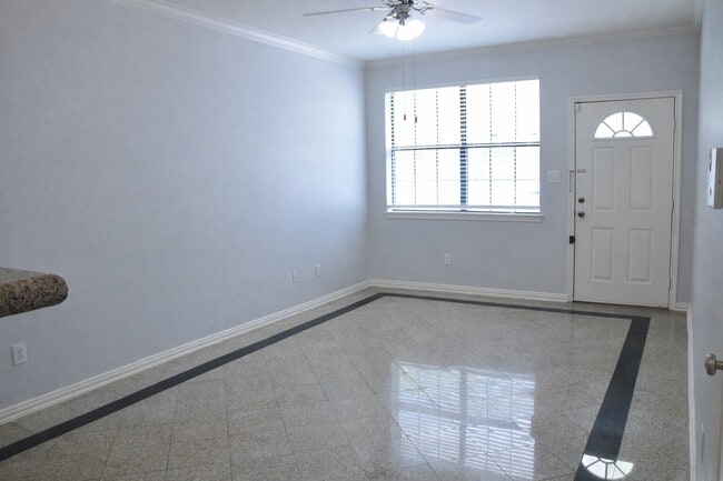 Building Photo - 9400 Bellaire Blvd