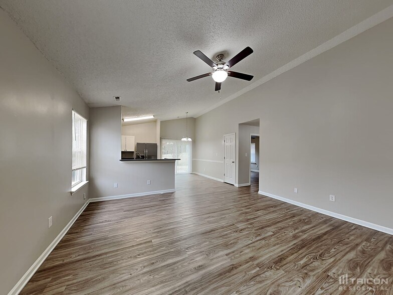 Building Photo - 12219 Stewarts Crossing Dr