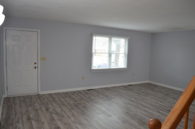 Building Photo - 97 Lee Ann Ct