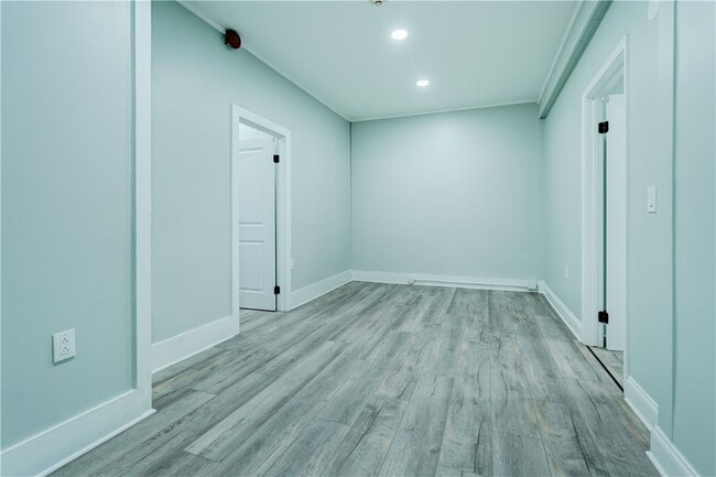 Building Photo - 138 S Union St